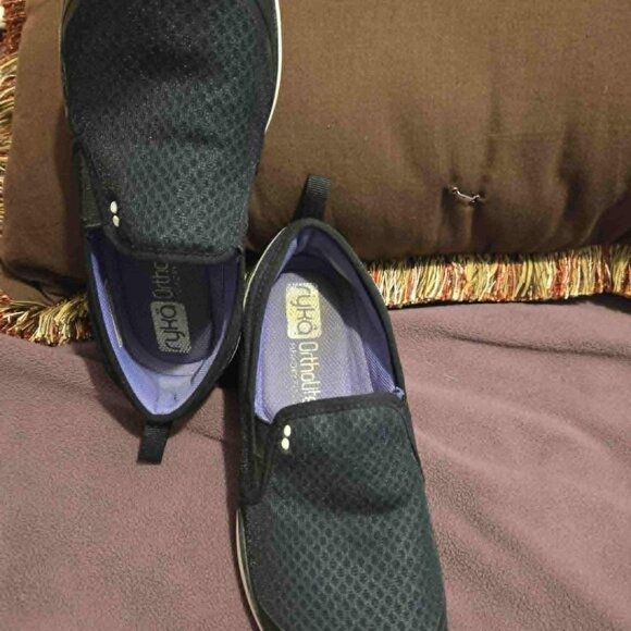 Ryka Water Repellent Slip-Ons Ava Black Size 7.5 - Picture 10 of 10